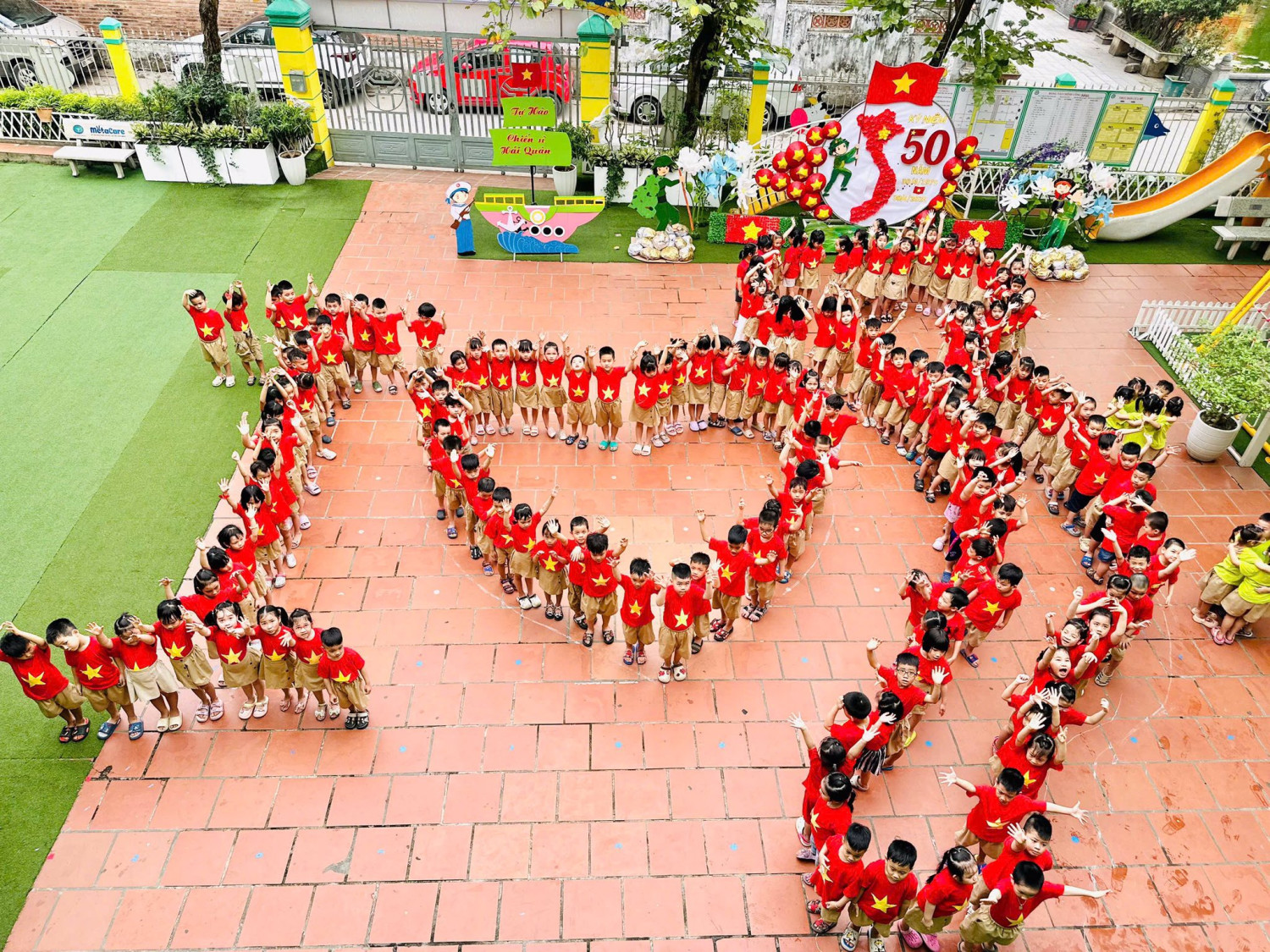 SỰ KIỆN CHÀO MỪNG NGÀY 30/4 VỚI NHIỀU HOẠT ĐỘNG TRẢI NGHIỆM ĐẦY Ý NGHĨA