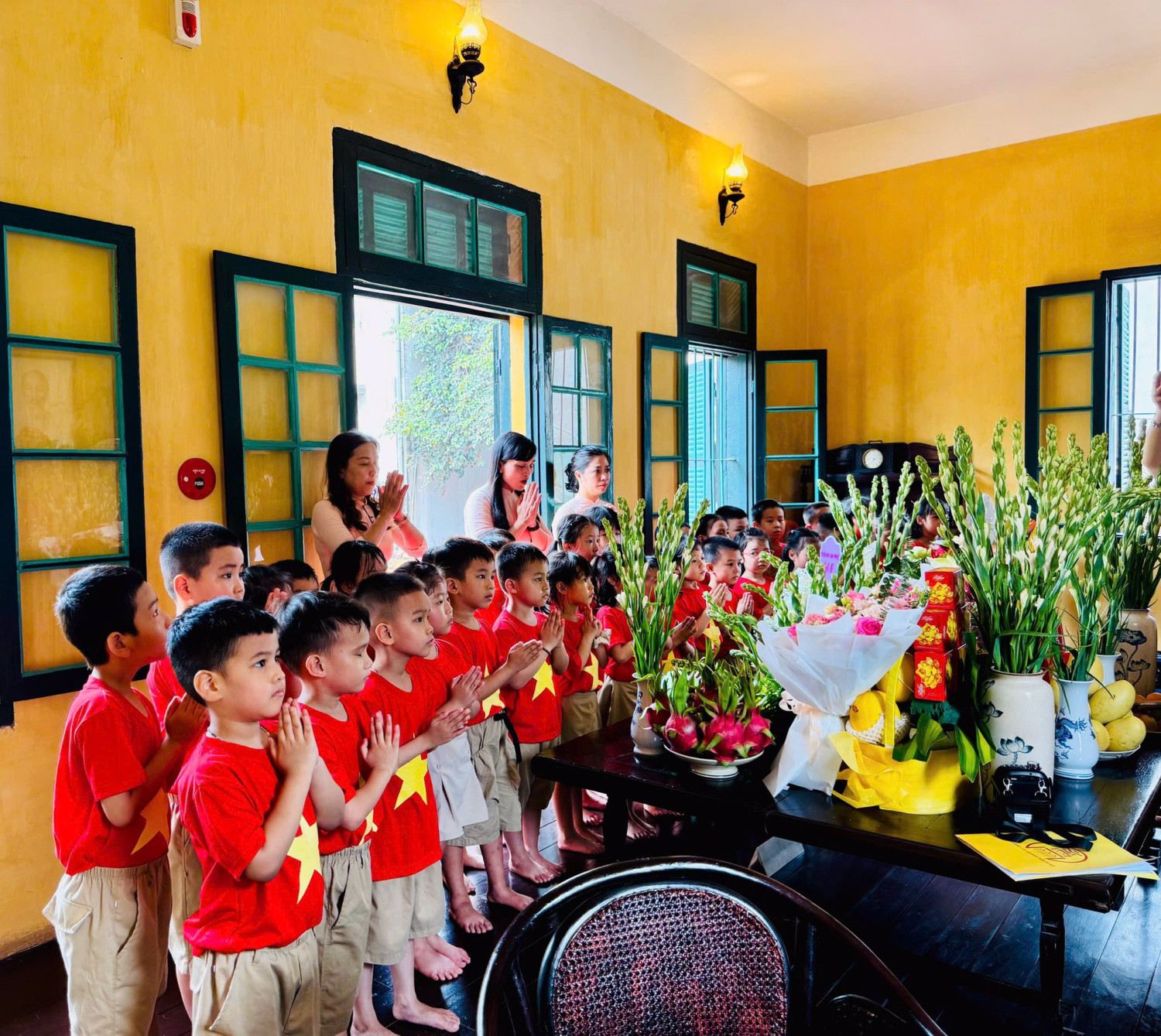 CHÀO MỪNG NGÀY SINH NHẬT BÁC HỒ – GIÁO DỤC BÉ LÒNG BIẾT ƠN VÀ YÊU QUÊ HƯƠNG