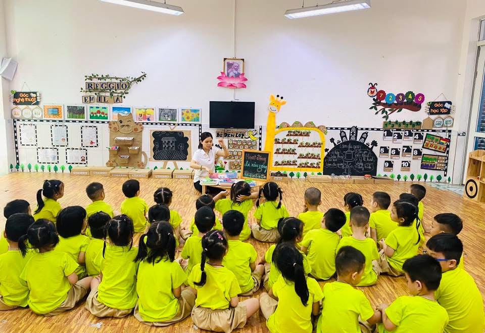 🎨 TẠO HÌNH CHIẾC VÒNG NGỘ NGHĨNH- BÉ KHÉO TAY, SÁNG TẠO MỖI NGÀY!