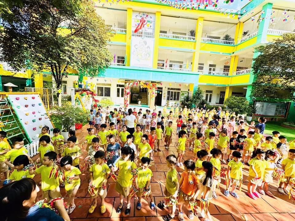 THU VỀ SAU BÃO – CON TRỞ LẠI TRƯỜNG VỚI NỤ CƯỜI RẠNG RỠ VÀ TRẢI NGHIỆM ĐẦY SẮC MÀU