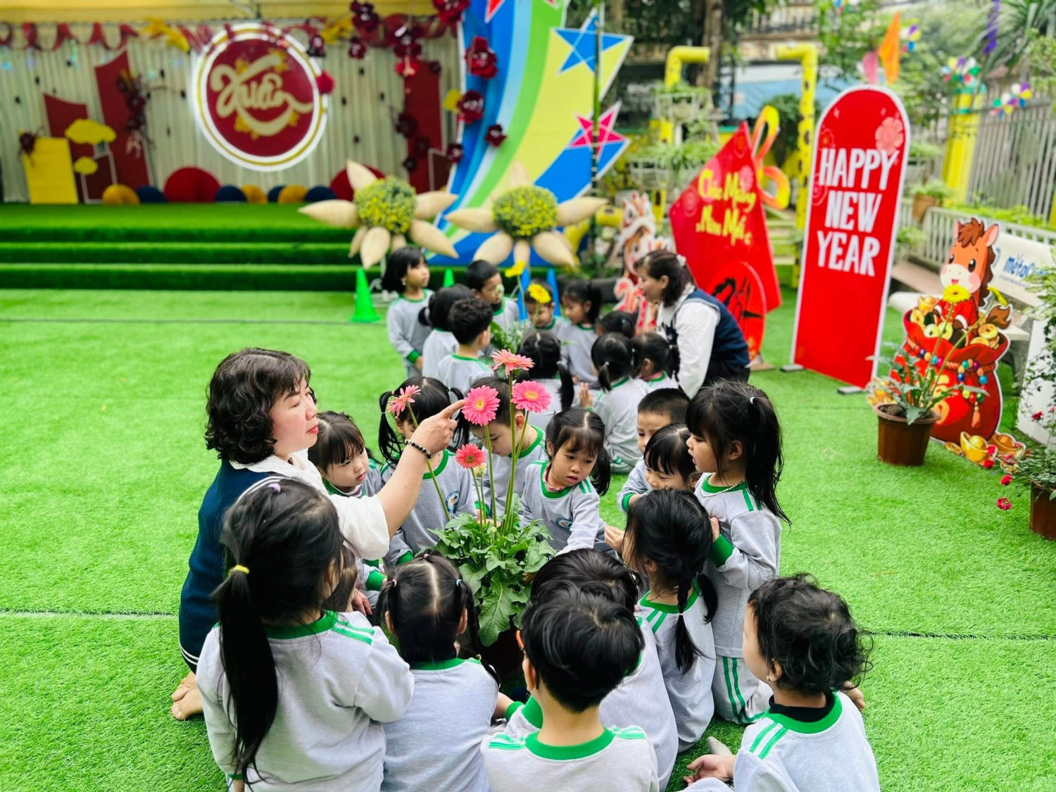 ☀️ MỘT NGÀY NGOÀI TRỜI ĐẦY NẮNG VÀ TIẾNG CƯỜI  CỦA CÁC BÉ LỚP B4 ☀️