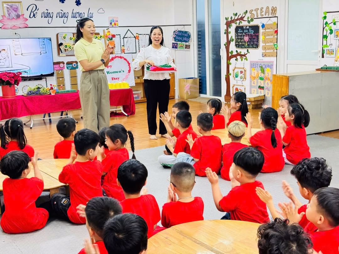 🌸🌸   HOẠT ĐỘNG Ý NGHĨA CHÀO MỪNG NGÀY 8/3 CỦA CÁC BÉ LỚP A3🌸🌸